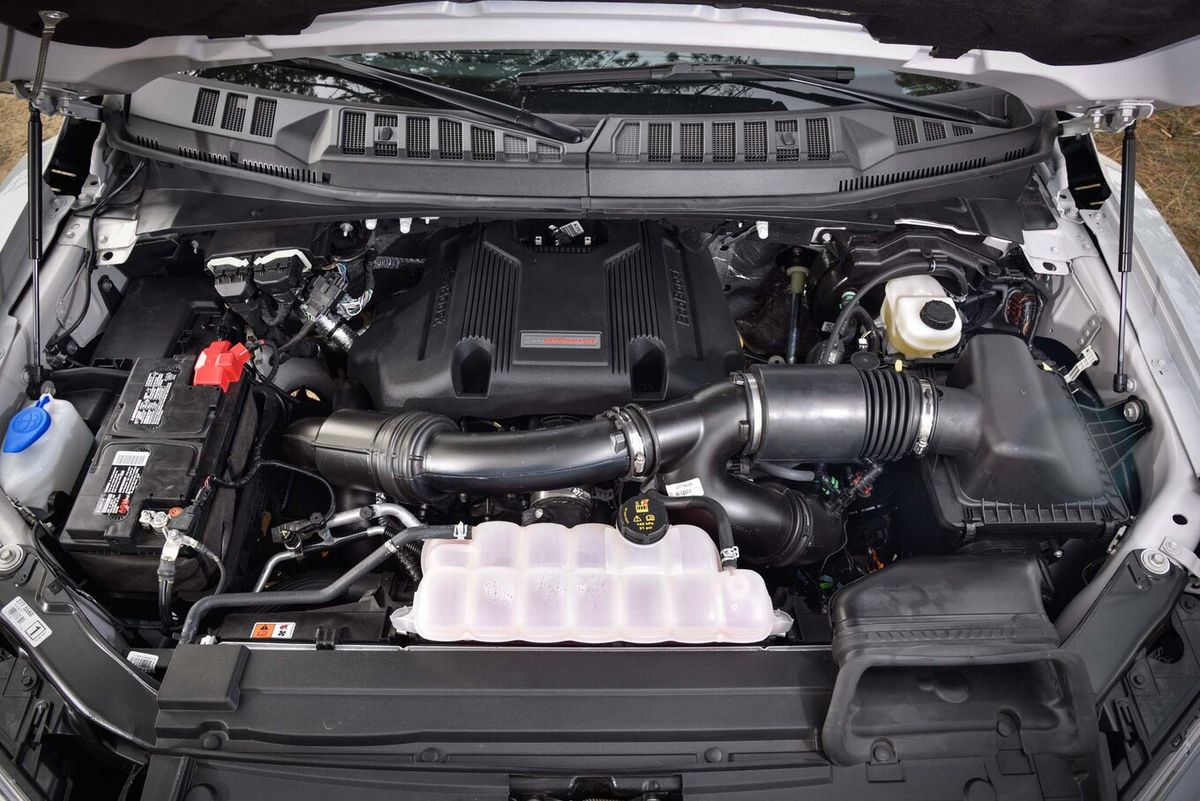 Ford F150 truck fitted with used engine from BackToRoad Auto Parts