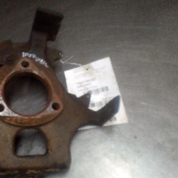 2000 Dodge Durango Steering Knuckle