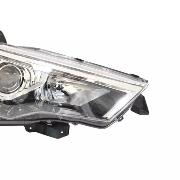 Used 2015 Toyota 4Runner Right Headlight Assembly at BackToRoad Auto Parts