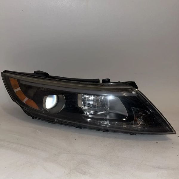 Used 2014 Kia Optima Right Passenger Side Headlight at BackToRoad Auto Parts